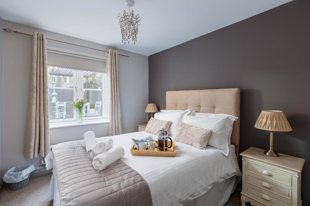 Sugar Reef - A Fantastic Modern House With Garden, Free Parking For 2 Cars, Free Use Of Electric Vehicle Point, Beach, Shops, Bars And Restaurants Just A 10 Minute Walk Away! Casa vacanze