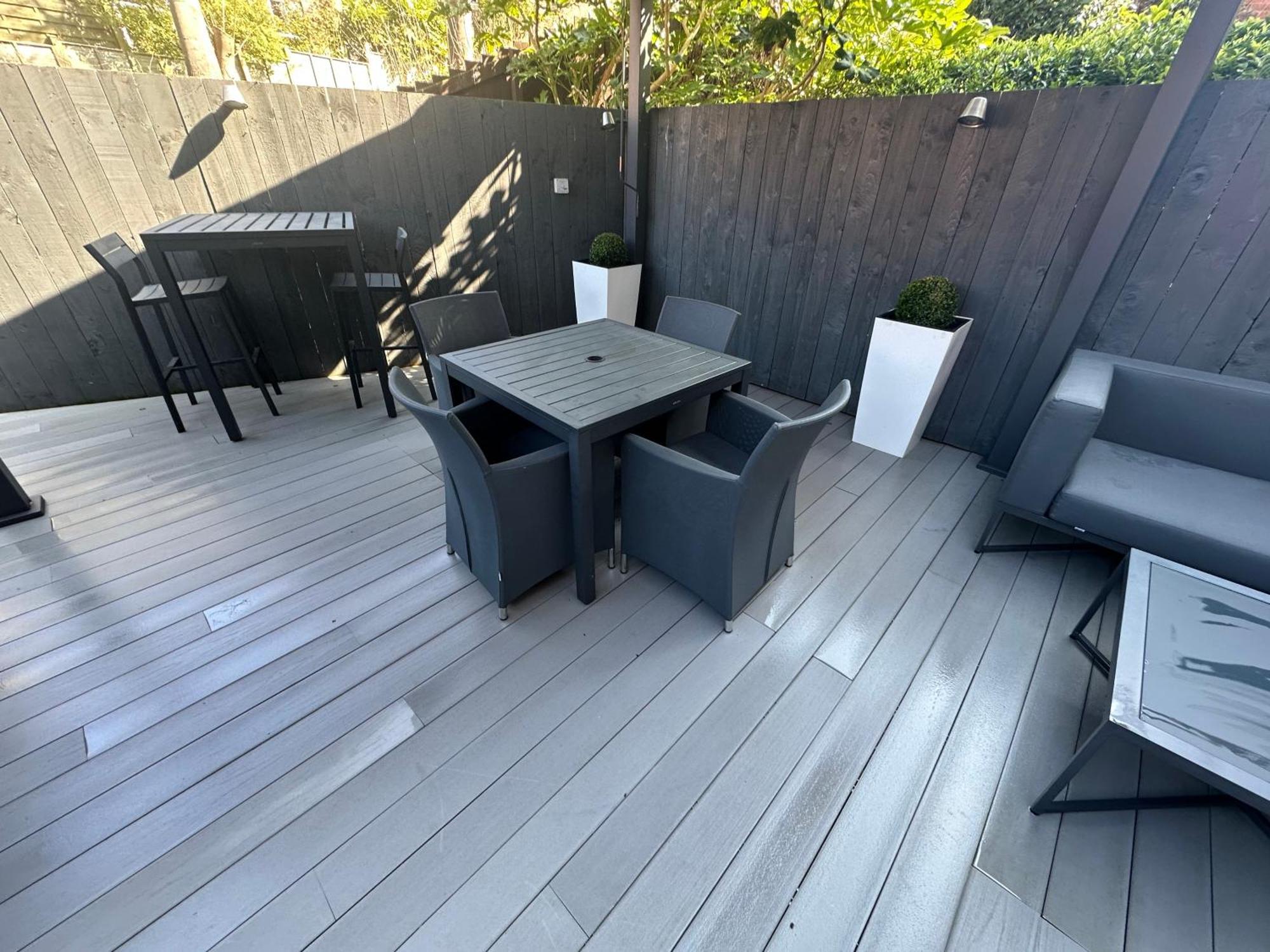 Sugar Reef - A Fantastic Modern House With Garden, Free Parking For 2 Cars, Free Use Of Electric Vehicle Point, Beach, Shops, Bars And Restaurants Just A 10 Minute Walk Away! * Whitby